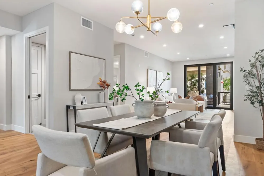 221 Hope Street Mountain View, CA 94041