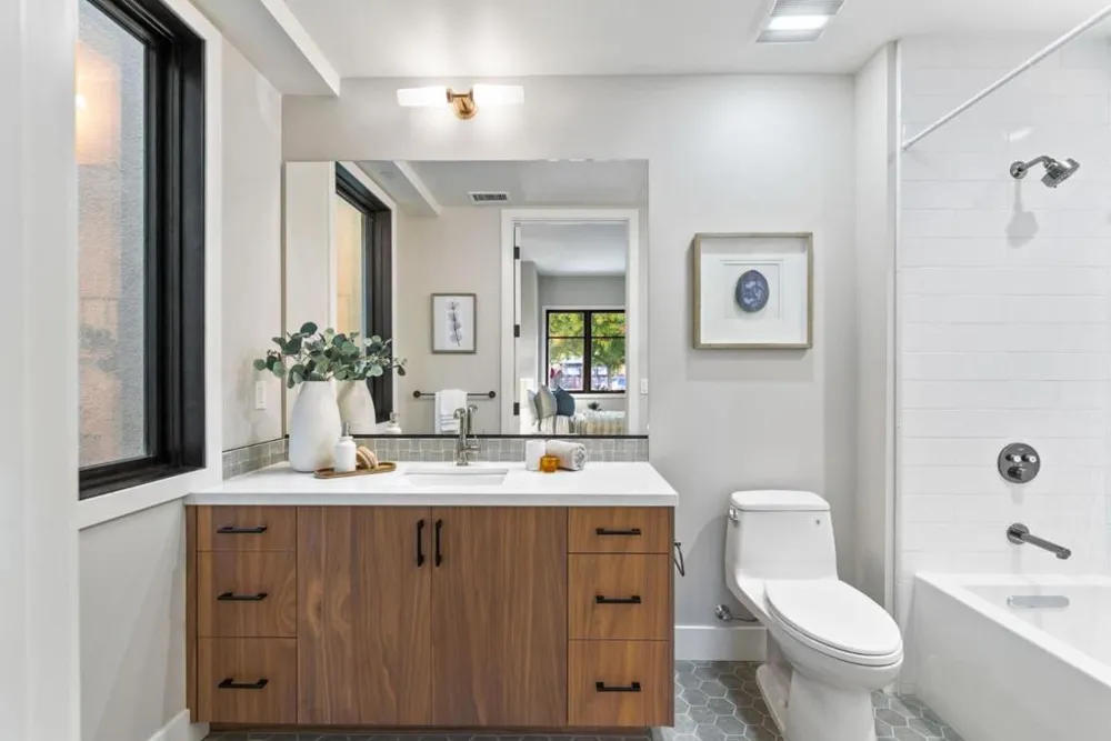221 Hope Street Mountain View, CA 94041
