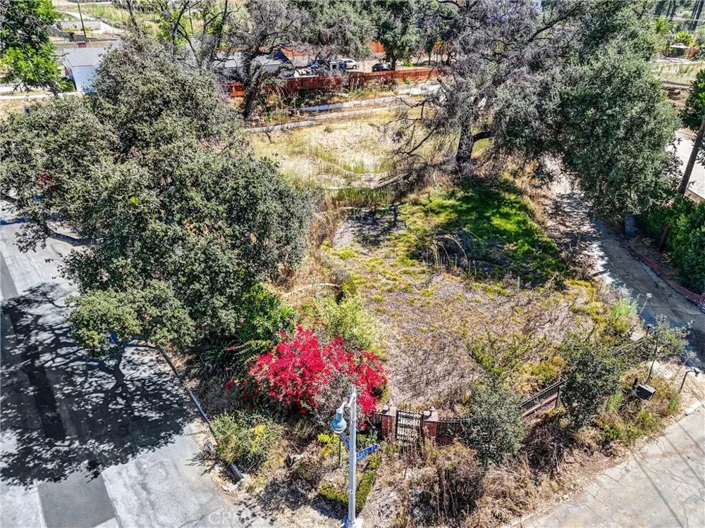 1085 Rubio Altadena, CA 91001