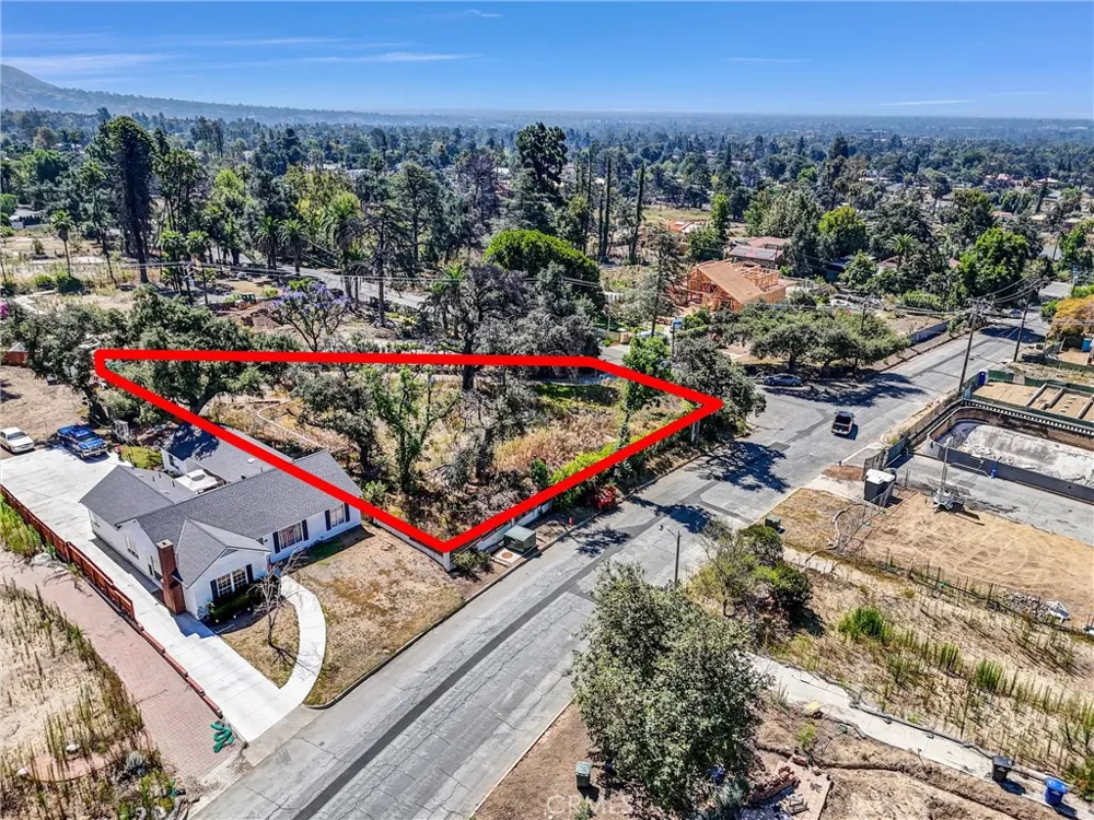 1085 Rubio Altadena, CA 91001