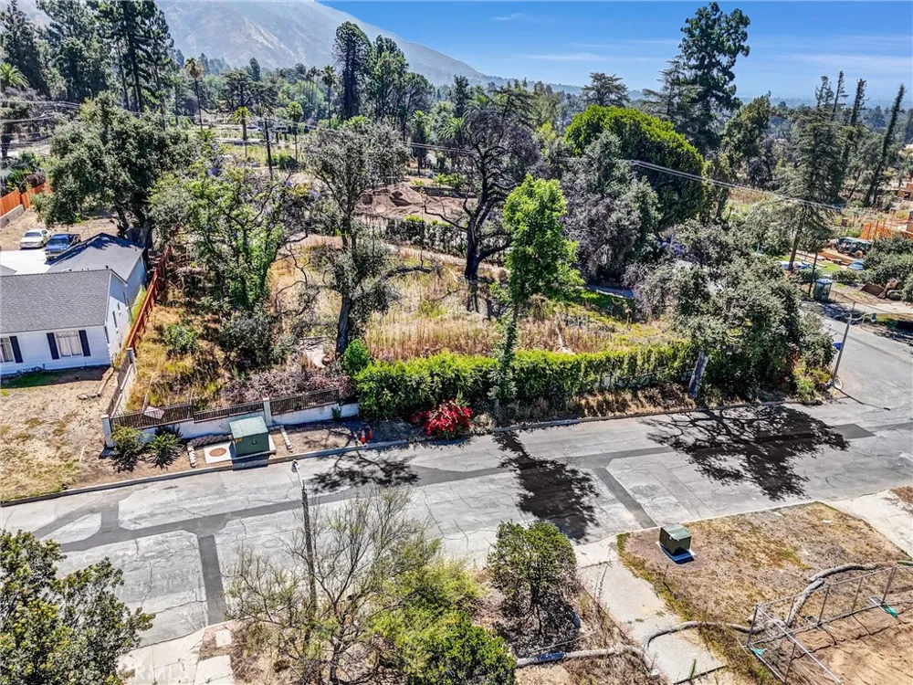 1085 Rubio Altadena, CA 91001