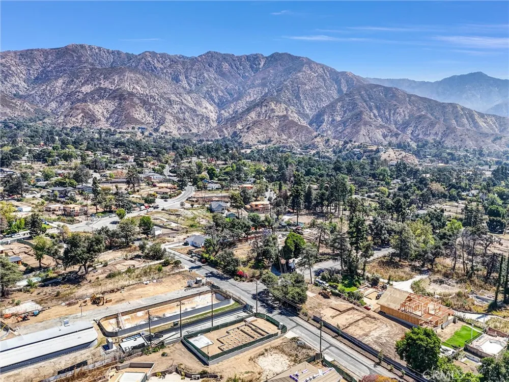 1085 Rubio Altadena, CA 91001