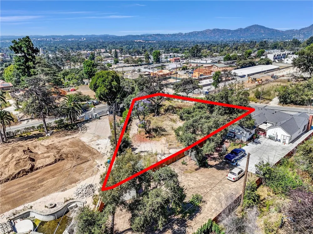 1085 Rubio Altadena, CA 91001