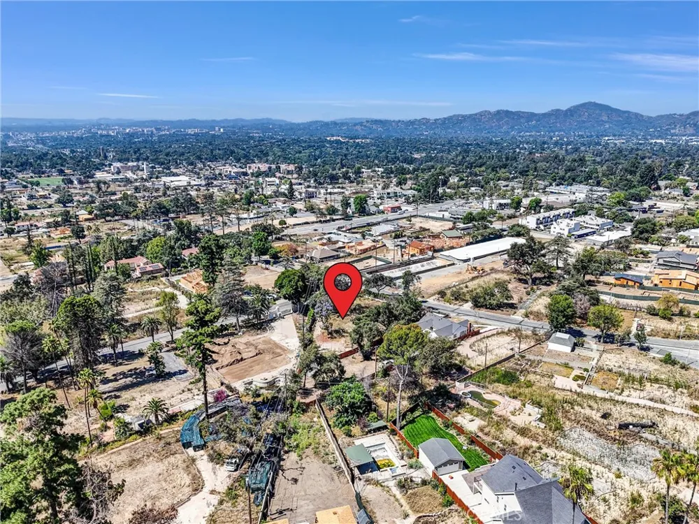 1085 Rubio Altadena, CA 91001