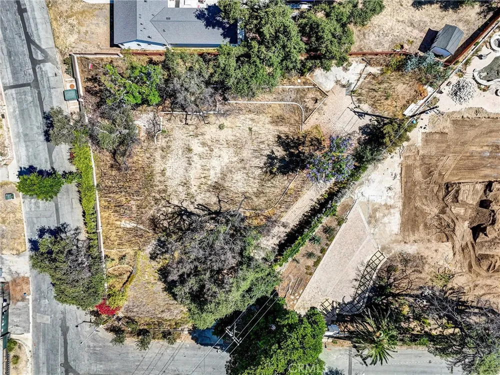 1085 Rubio Altadena, CA 91001
