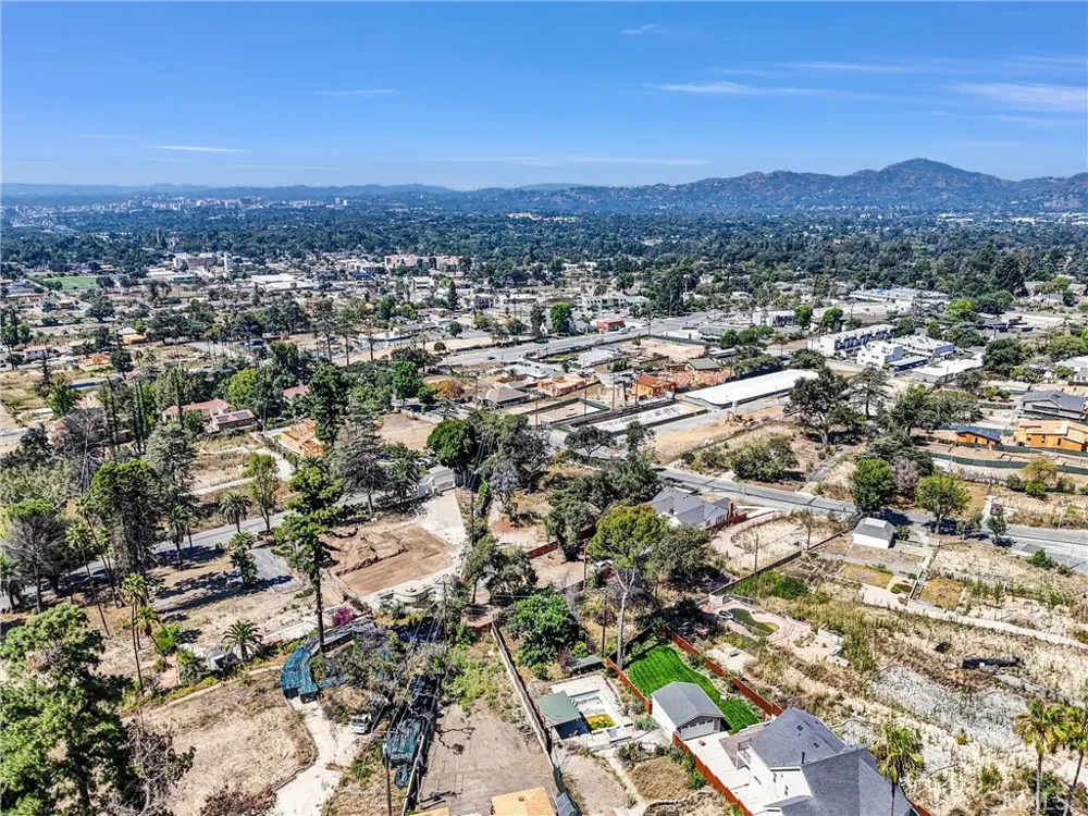 1085 Rubio Altadena, CA 91001