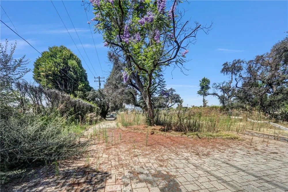 1085 Rubio Altadena, CA 91001