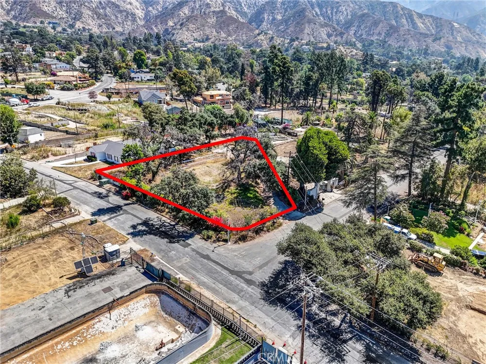 1085 Rubio Altadena, CA 91001