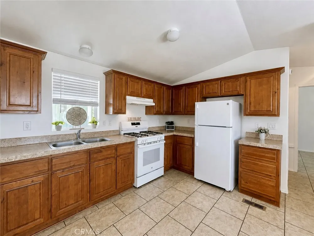 12995 6th #3 Yucaipa, CA 92399