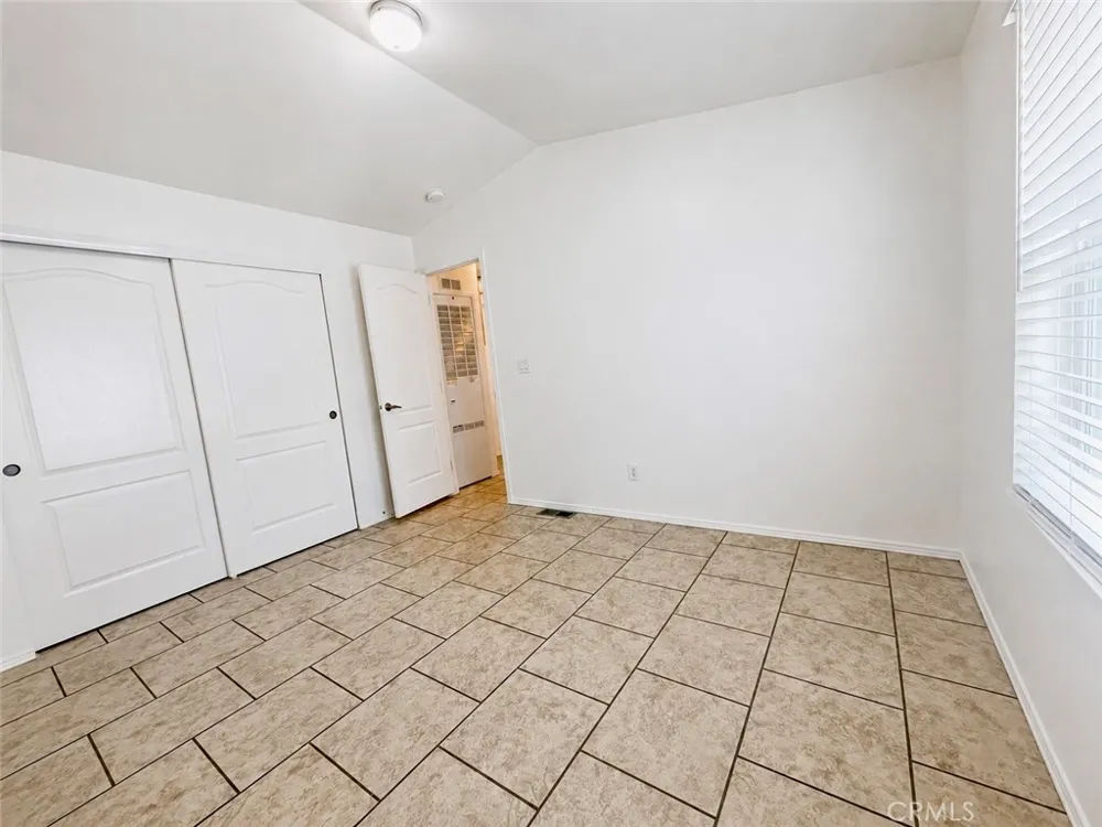12995 6th #3 Yucaipa, CA 92399
