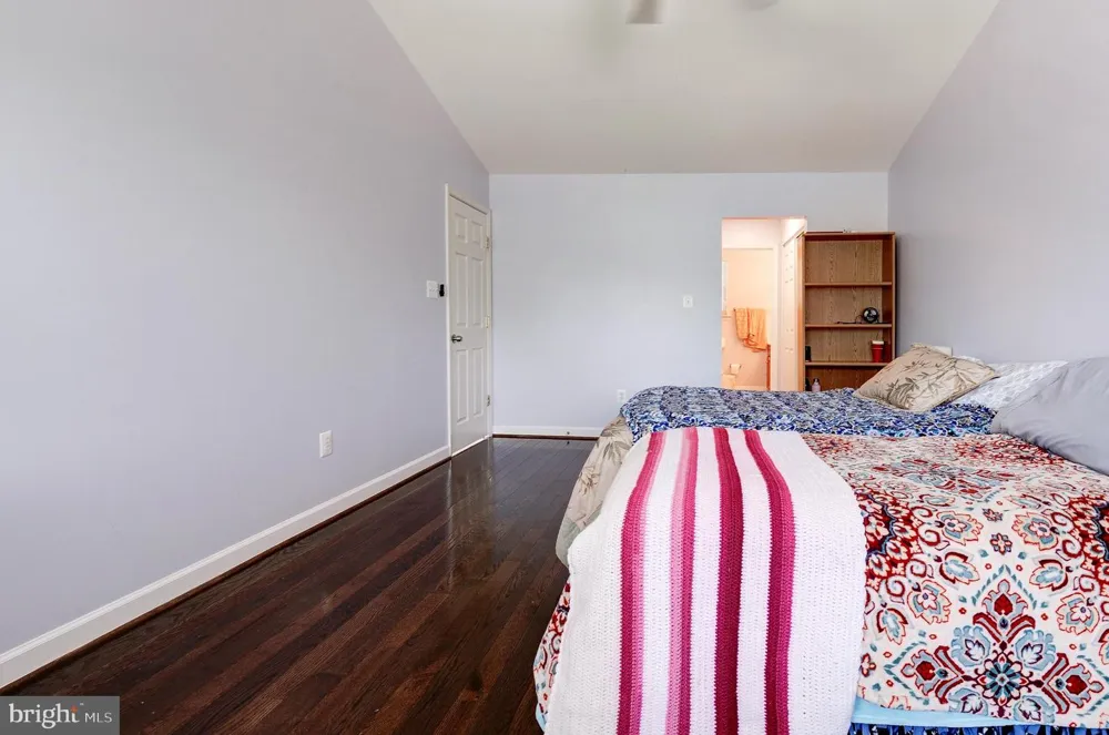 1 HICKORY SPRING COURT Gaithersburg, MD 20882