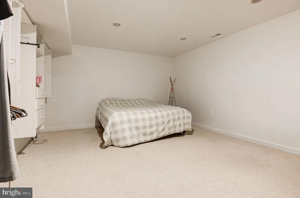 1 HICKORY SPRING COURT Gaithersburg, MD 20882