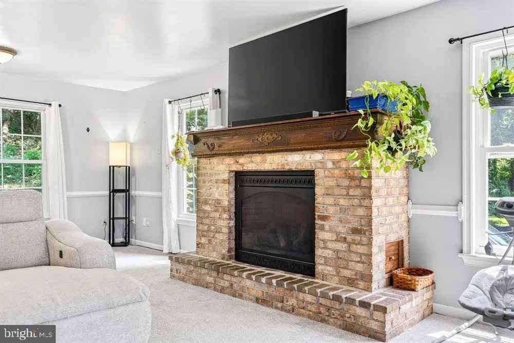 4695 E EAST SIDE HIGHWAY Grottoes, VA 24441