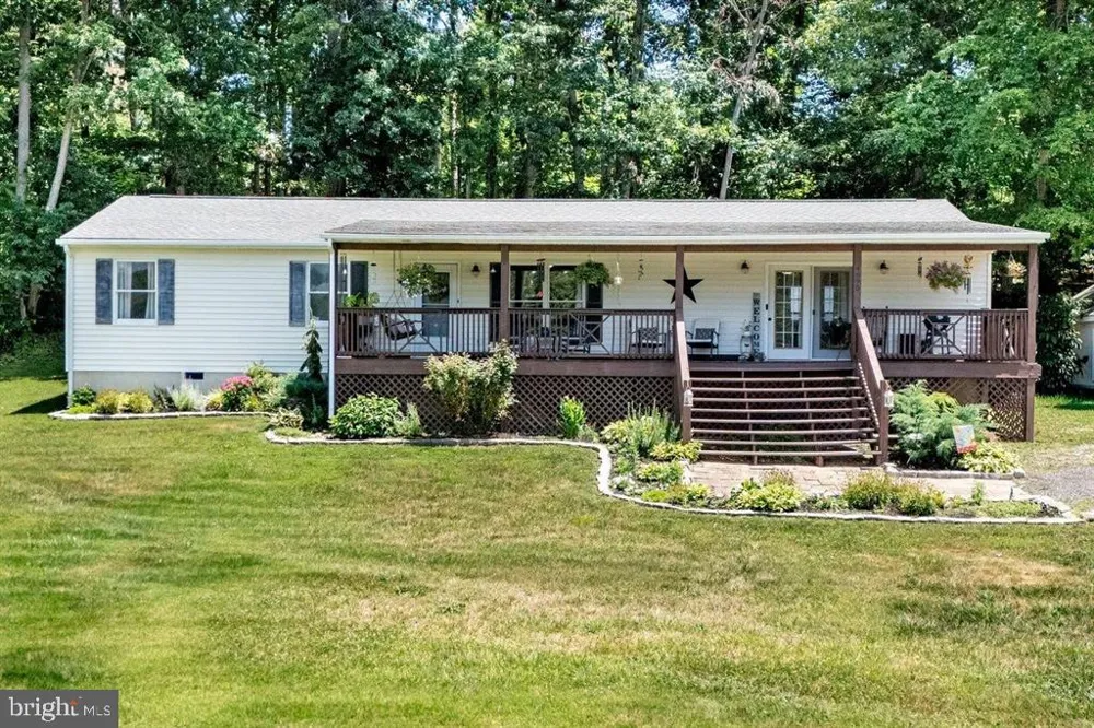 4695 E EAST SIDE HIGHWAY Grottoes, VA 24441