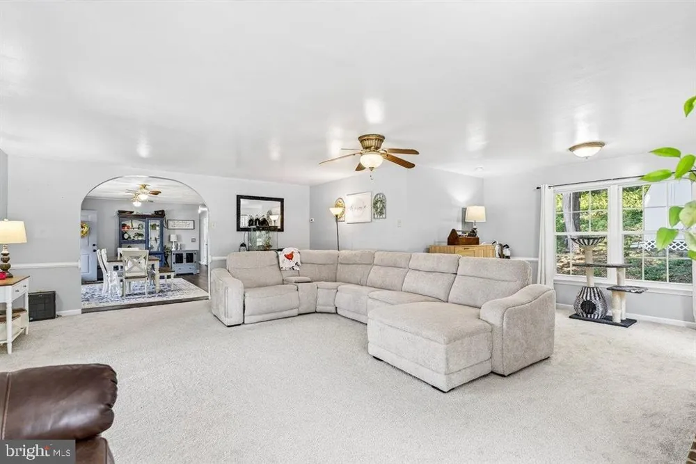 4695 E EAST SIDE HIGHWAY Grottoes, VA 24441