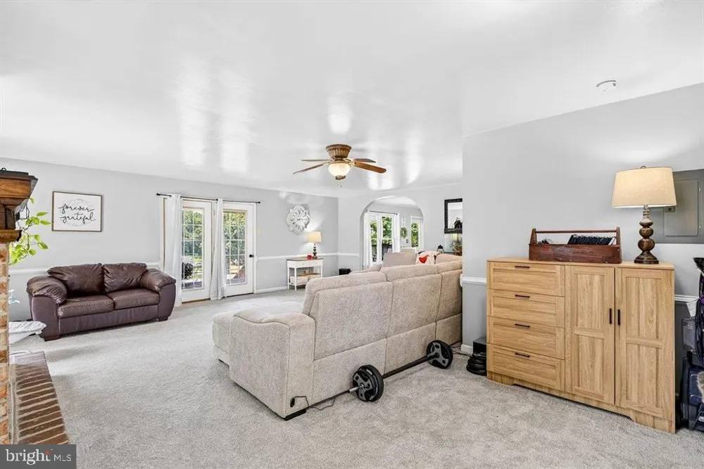 4695 E EAST SIDE HIGHWAY Grottoes, VA 24441