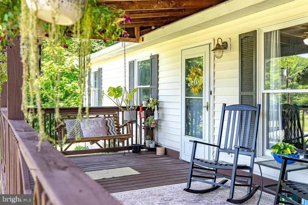 4695 E EAST SIDE HIGHWAY Grottoes, VA 24441