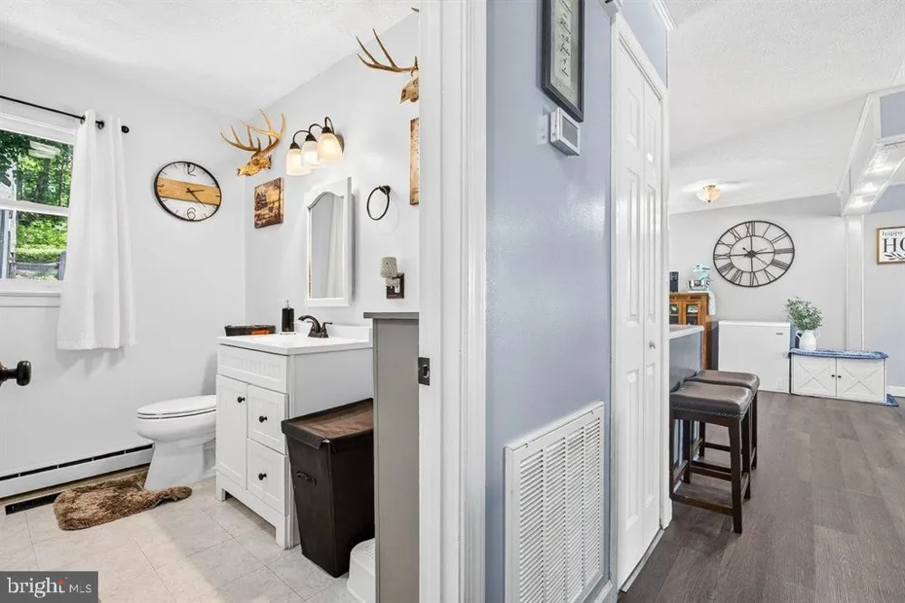 4695 E EAST SIDE HIGHWAY Grottoes, VA 24441