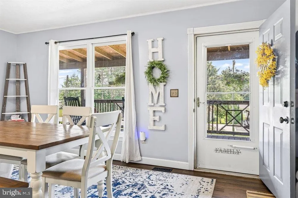 4695 E EAST SIDE HIGHWAY Grottoes, VA 24441