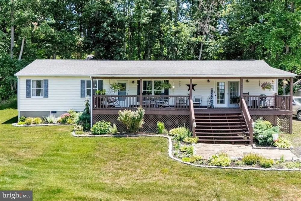 4695 E EAST SIDE HIGHWAY Grottoes, VA 24441