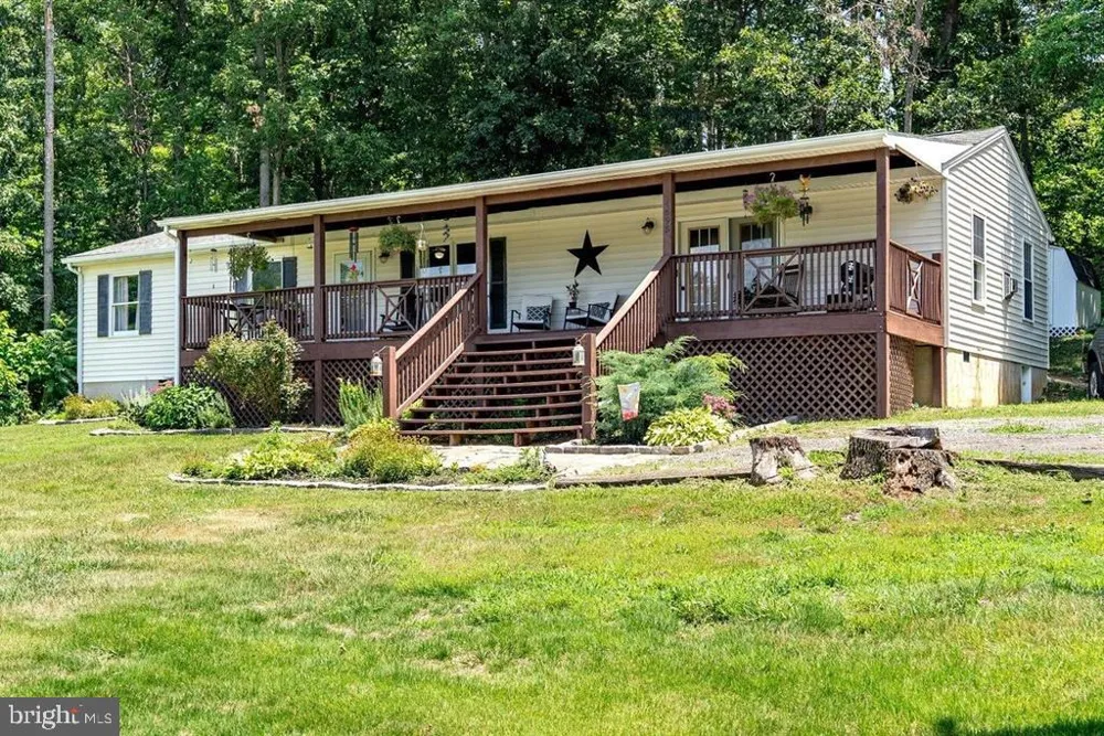 4695 E EAST SIDE HIGHWAY Grottoes, VA 24441