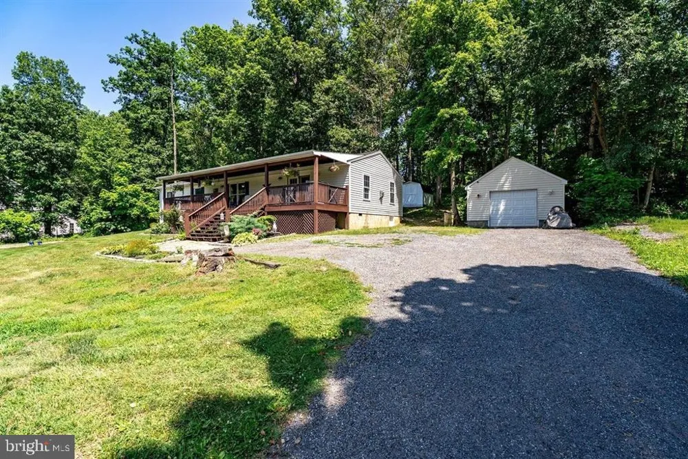 4695 E EAST SIDE HIGHWAY Grottoes, VA 24441