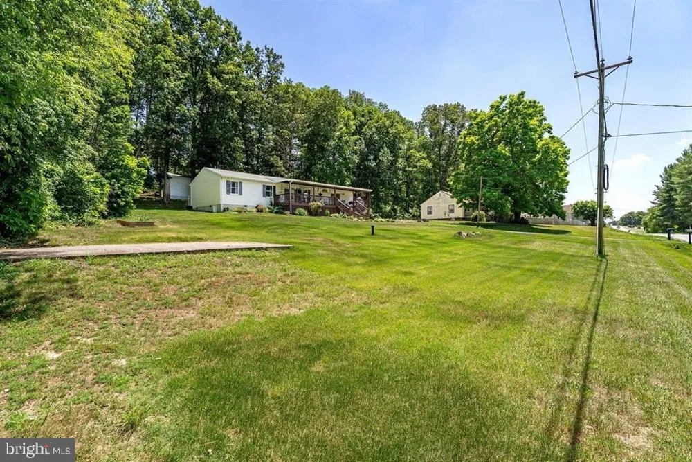 4695 E EAST SIDE HIGHWAY Grottoes, VA 24441