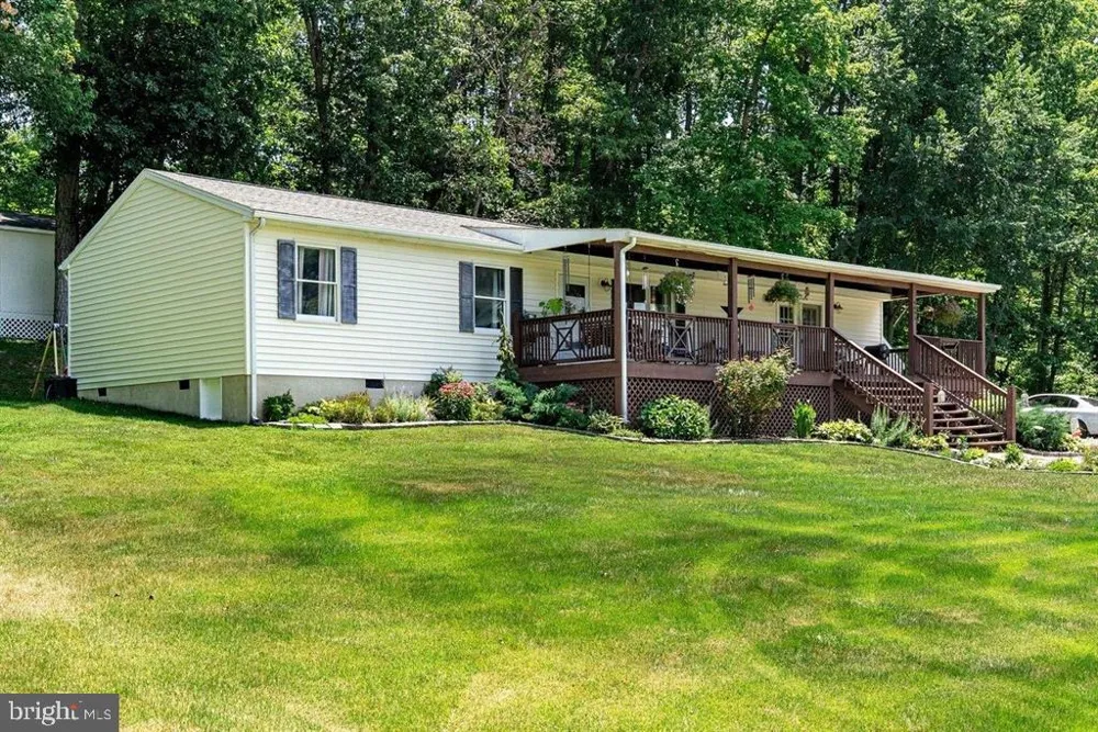 4695 E EAST SIDE HIGHWAY Grottoes, VA 24441