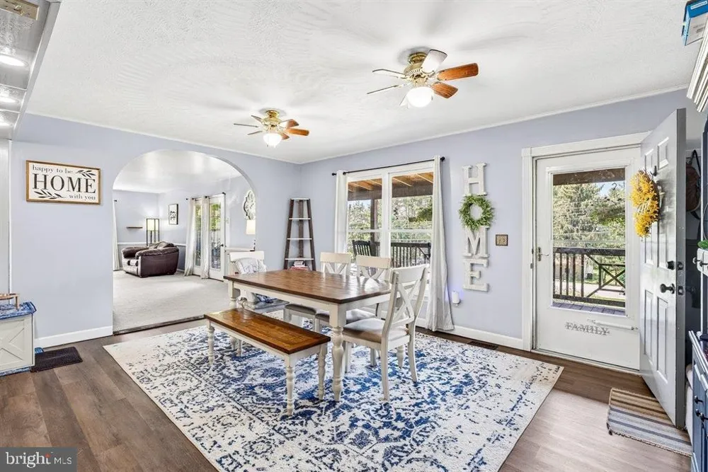 4695 E EAST SIDE HIGHWAY Grottoes, VA 24441