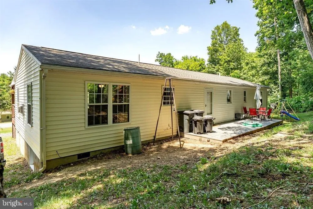 4695 E EAST SIDE HIGHWAY Grottoes, VA 24441