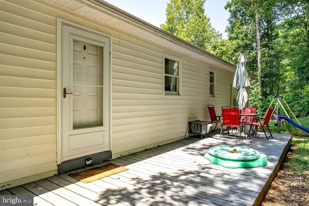 4695 E EAST SIDE HIGHWAY Grottoes, VA 24441