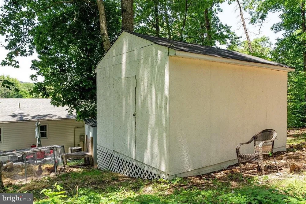 4695 E EAST SIDE HIGHWAY Grottoes, VA 24441