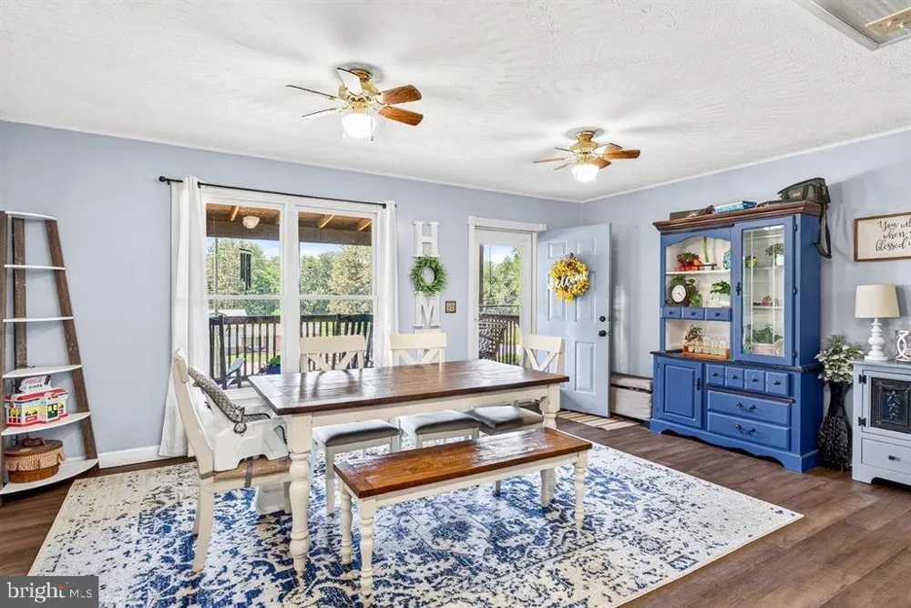 4695 E EAST SIDE HIGHWAY Grottoes, VA 24441