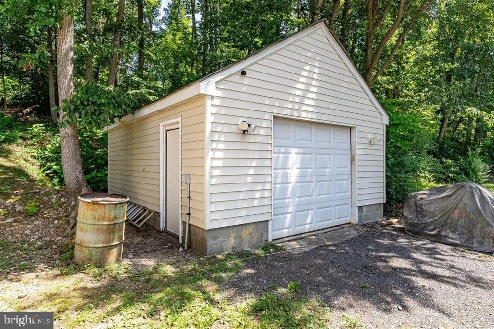 4695 E EAST SIDE HIGHWAY Grottoes, VA 24441