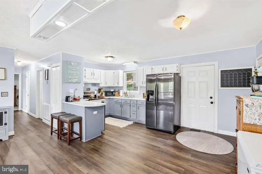 4695 E EAST SIDE HIGHWAY Grottoes, VA 24441