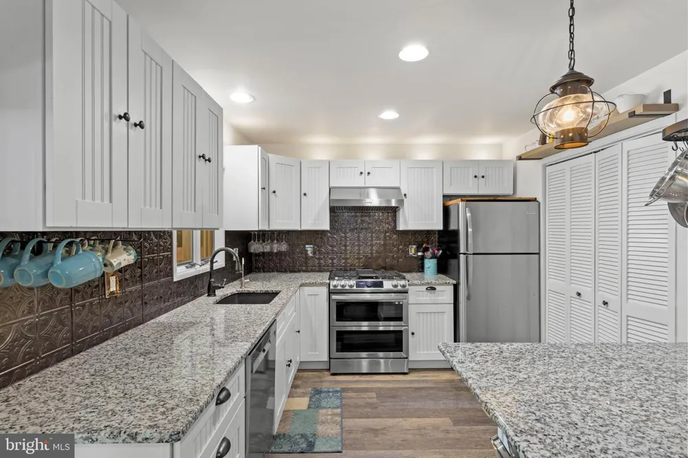 2709 BAY DRIVE Villas, NJ 08251