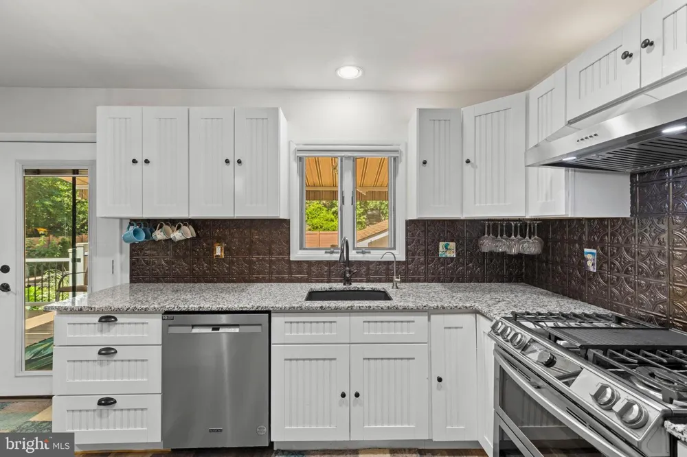 2709 BAY DRIVE Villas, NJ 08251