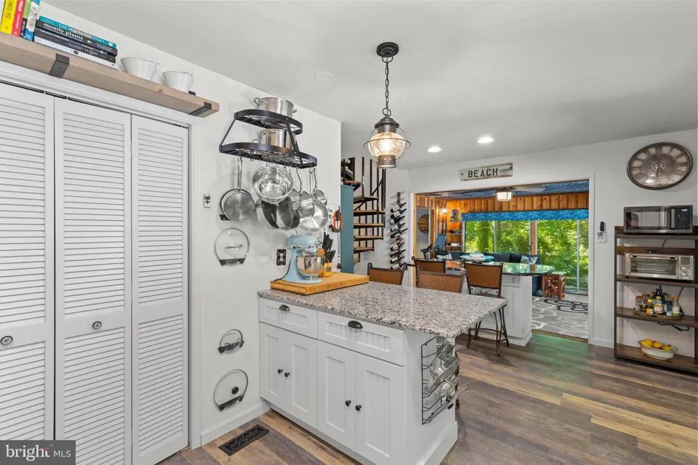 2709 BAY DRIVE Villas, NJ 08251