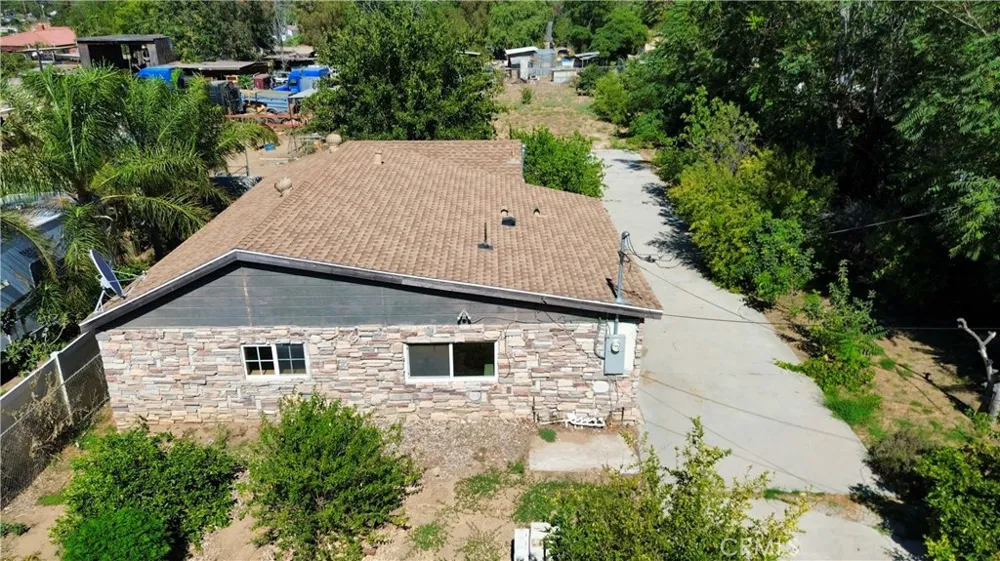 6594 Smith Jurupa Valley, CA 91752