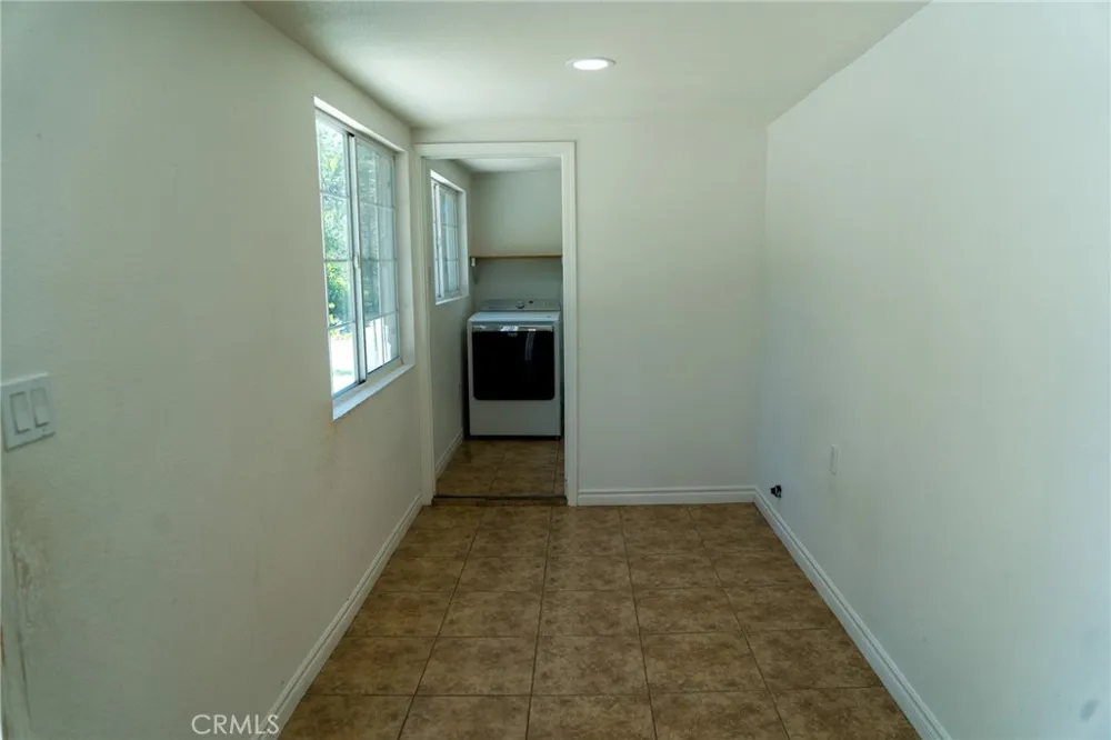 6594 Smith Jurupa Valley, CA 91752