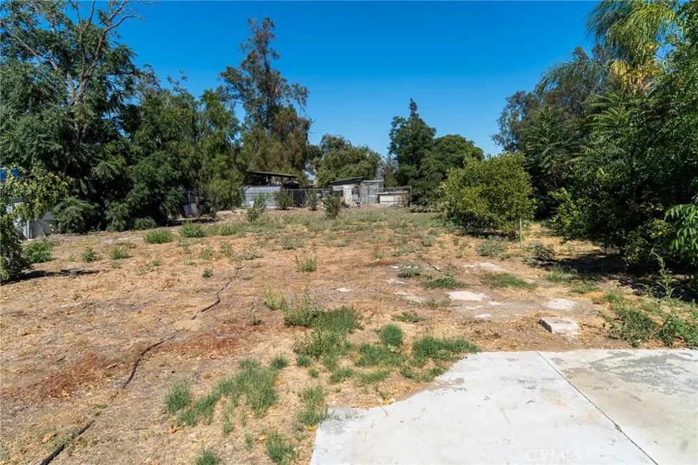 6594 Smith Jurupa Valley, CA 91752