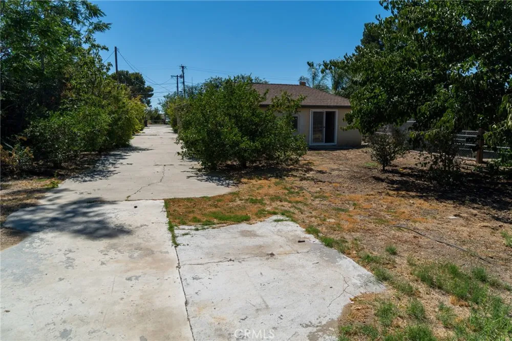 6594 Smith Jurupa Valley, CA 91752
