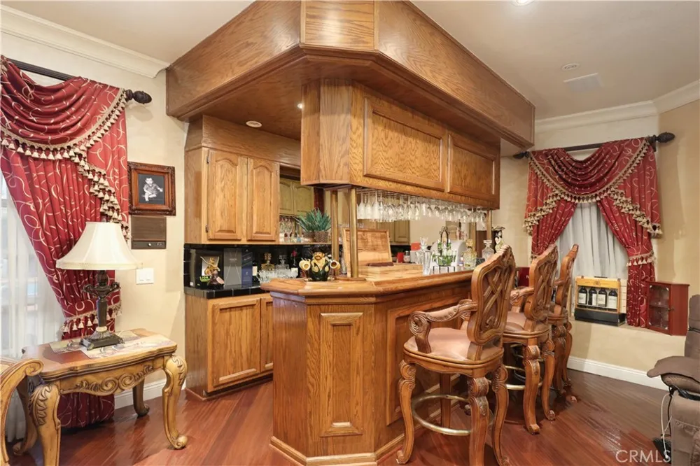8906 Brock Avenue Downey, CA 90240