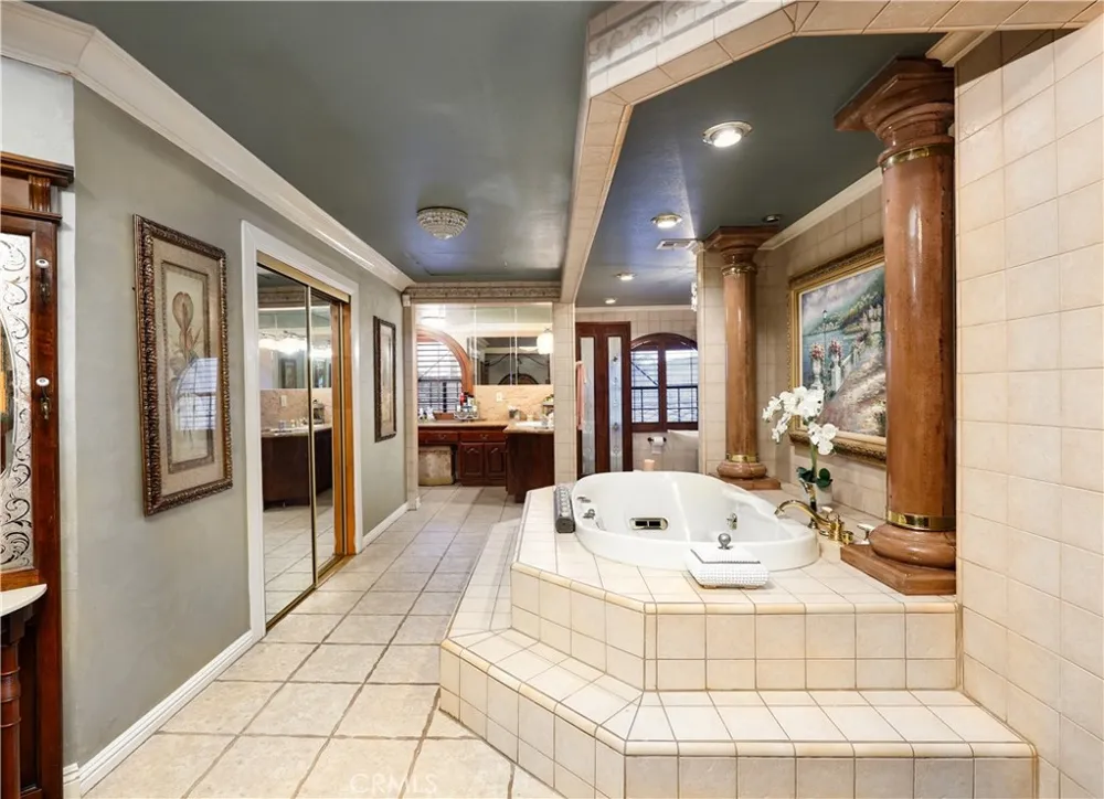 8906 Brock Avenue Downey, CA 90240