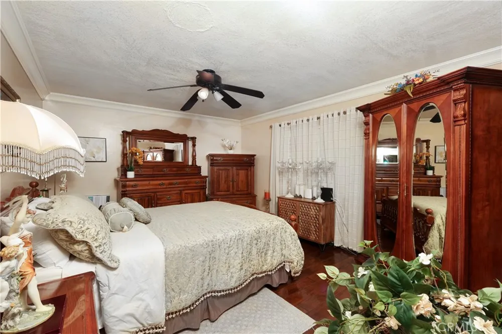 8906 Brock Avenue Downey, CA 90240