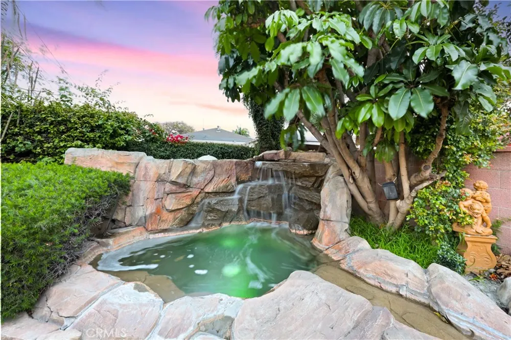 8906 Brock Avenue Downey, CA 90240