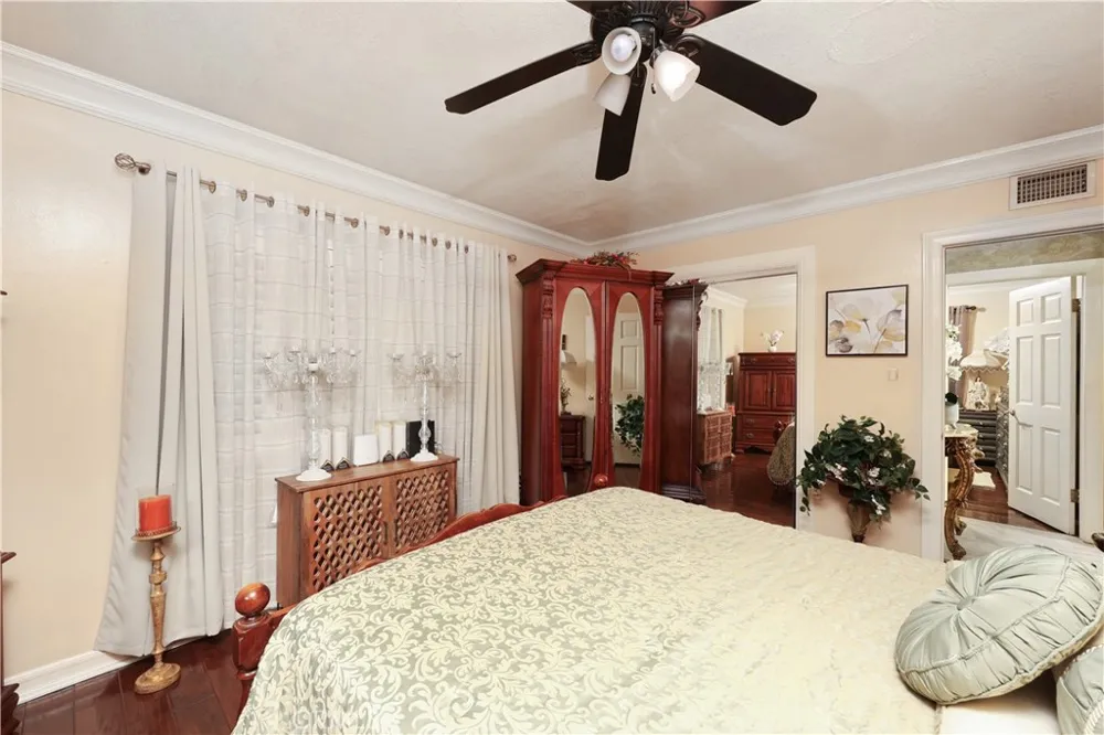 8906 Brock Avenue Downey, CA 90240