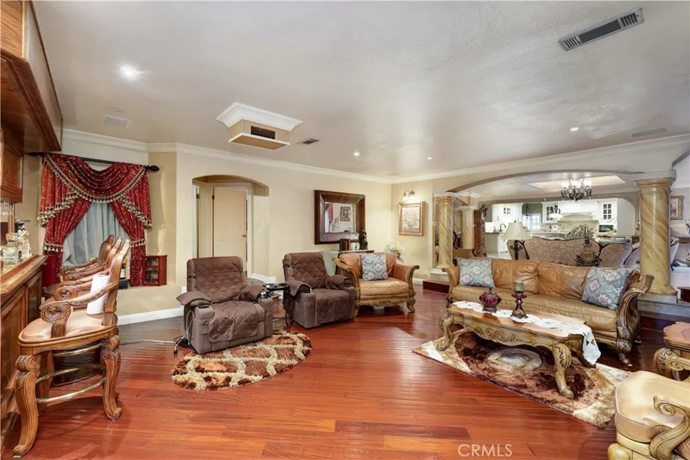 8906 Brock Avenue Downey, CA 90240