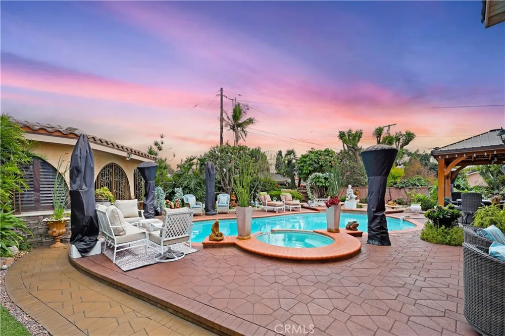 8906 Brock Avenue Downey, CA 90240