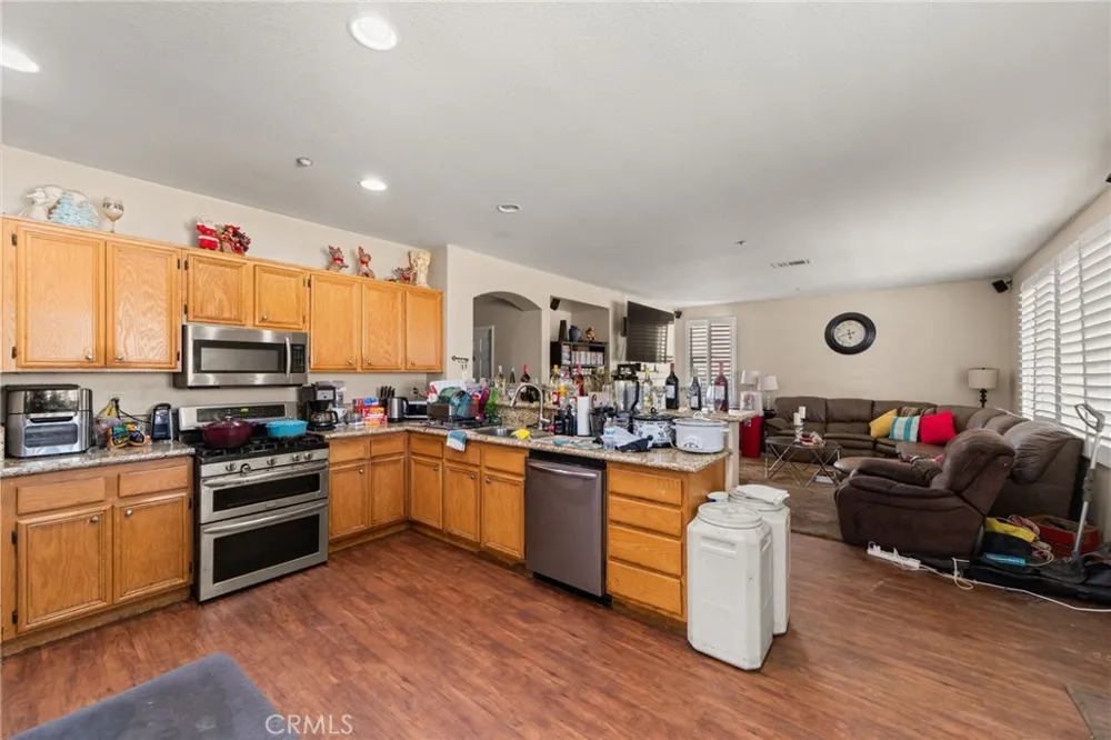 8028 La Crosse Way Riverside, CA 92508